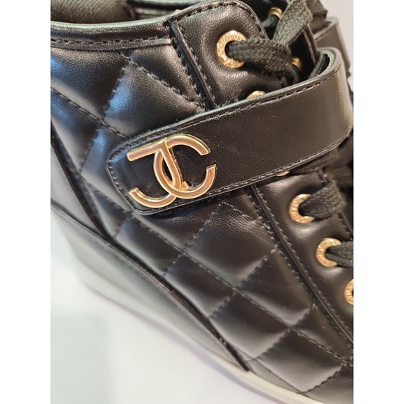 Juicy Couture JC Jolee Black Quilted Wedge Athletic Shoes Goldtone Hardware 9.5 - Picture 8 of 12